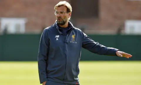 Klopp insists Reds will treat Crystal Palace and Man City games the same