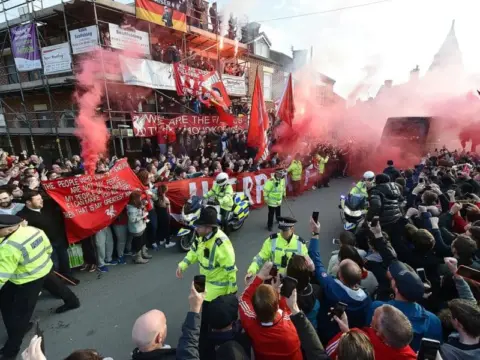 Club and police warn fans over behaviour ahead of Liverpool vs Man City