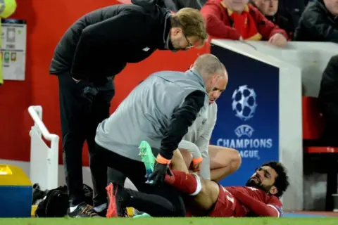 Jurgen Klopp provides Mohamed Salah injury update following City win