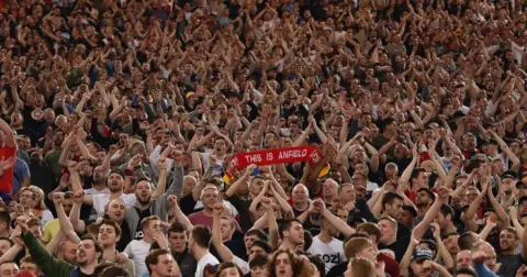 Brilliant video shows travelling Reds in full voice on flight to Champions League final