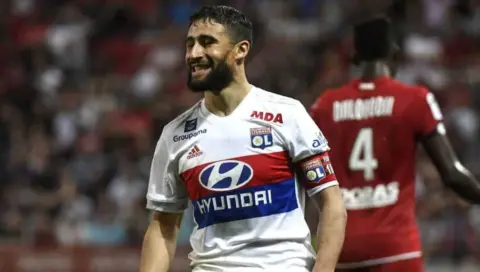 Nabil Fekir says he is ‘not close’ to Liverpool move and in talks with ‘several clubs’