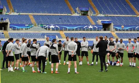 Photos: Reds train at Stadio Olimpico ahead of second leg – Roma vs Liverpool