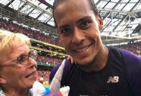 Virgil van Dijk’s classy gesture for Liverpool fan after Dublin friendly