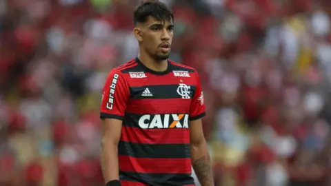 Liverpool meet agent of exciting Brazilian midfielder Lucas Paqueta