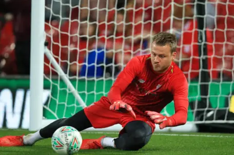 Simon Mignolet likely to stay at Anfield past January transfer window