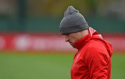 Confirmed LFC lineup vs Fulham: Fabinho and Shaqiri start in midfield
