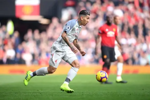 Worrying Roberto Firmino injury update as Brazilian leaves Old Trafford on crutches