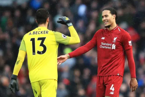 The best snaps from Craven Cottage as Liverpool head back to the top