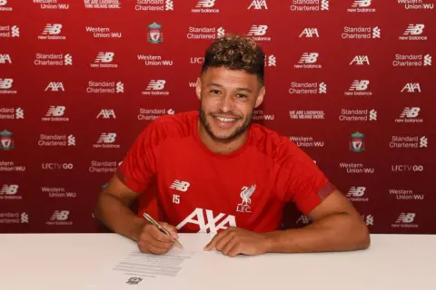 Alex Oxlade-Chamberlain signs new contract at Liverpool until 2023