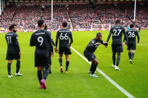 The best snaps from Bramall Lane as Wijnaldum gives Reds hard-fought win