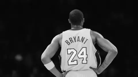 Liverpool FC players pay tribute to NBA legend Kobe Bryant following tragic accident