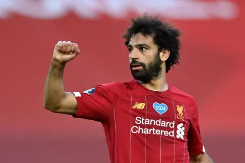 Liverpool FC news LIVE: Henderson out, ‘Crazy’ Salah and Thiago latest
