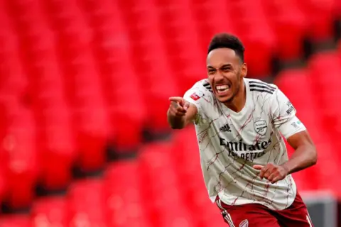 Arsenal 1-1 Liverpool (5-4 pen) – Highlights and Goals (Video)