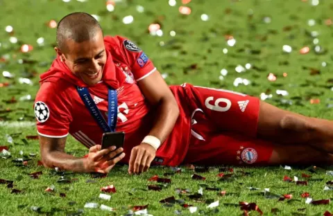 Thiago to Liverpool “will be done” as Gini Wijnaldum eyes Anfield exit