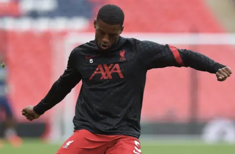 Journalist claims Gini Wijnaldum has “agreed three-year contract” with Koeman’s Barcelona
