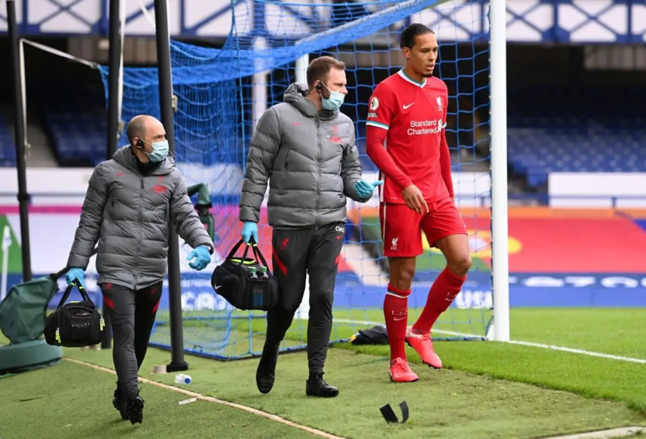 Virgil van Dijk Injury - Everton