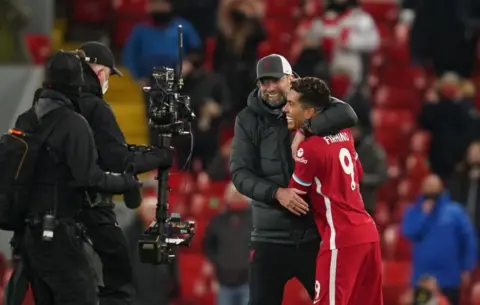 Liverpool 2-1 Tottenham – Late Firmino winner sends Reds to Premier League summit