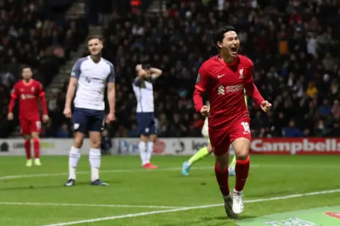 Preston 0-2 Liverpool – Minamino and Origi earn Reds quarter-final place