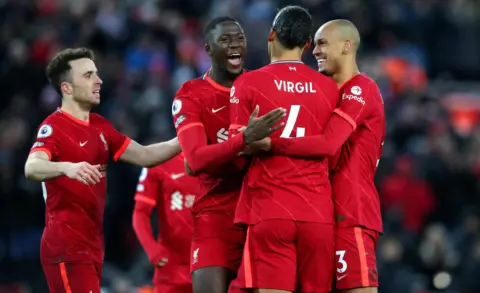 Liverpool 4-0 Southampton – Reds ease past Saints with commanding victory