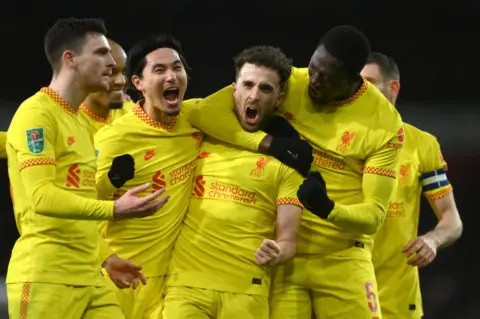 Arsenal 0-2 Liverpool: Diogo double sends Reds to Carabao Cup final