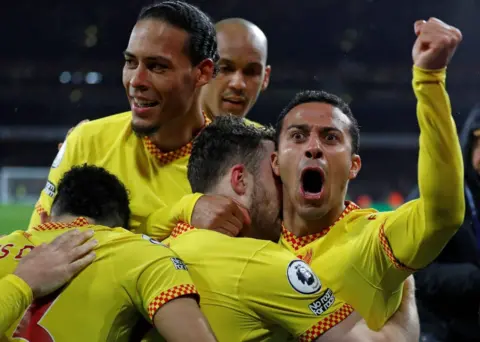 Arsenal 0-2 Liverpool – Reds impress in second half to close the gap on Man City