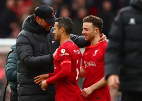 Three changes as Jota leads the line – Confirmed Liverpool team vs Man City