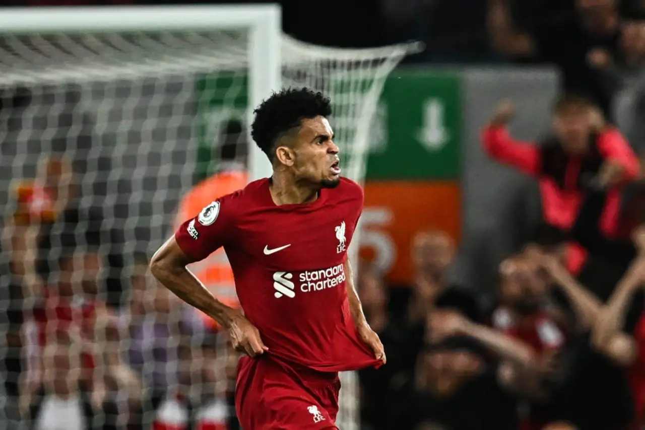 Fbl Eng Pr Liverpool Crystal Palace Diaz Goal