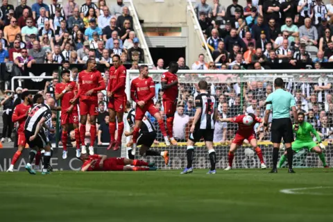 Week 5 Preview: Liverpool vs Newcastle United: Reds look to keep rolling in a midweek clash