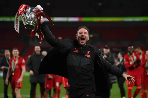 Watch Liverpool Assistant Manager Pepijn Lijnders Pre-Match Press conference vs Derby County