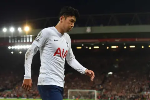 LFC Globe 018 – Premier League Preview – Tottenham Hotspur vs Liverpool – Liverpool Need a Win Against Spurs in London to Get Season on Track