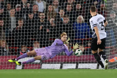 Match Report: Reds March Past Saints On Penalties