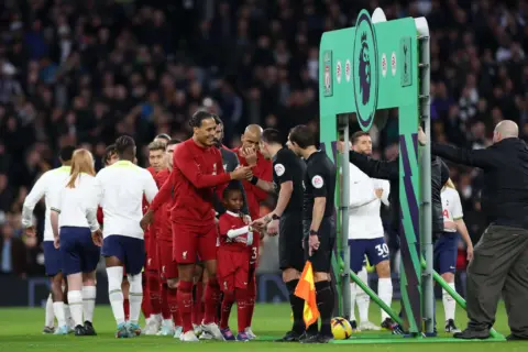 Tottenham vs Liverpool – Premier League Game 13 – Confirmed Lineups