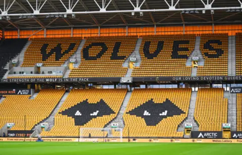 Match Preview: Reds Look For Continued Success vs Wolves