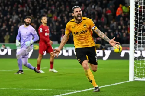 (Match Preview) Here We Go Again: Reds and Wolves meet for the 4th Time This Season