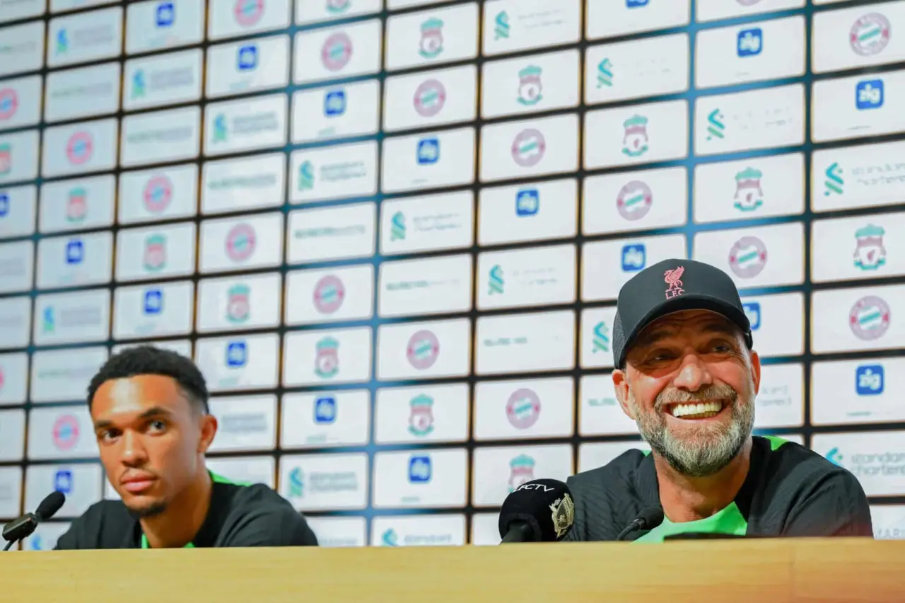 Fbl Sin Eng Bayern Presser