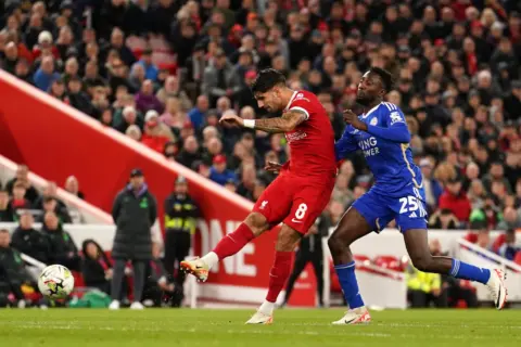 Stunning Dominik Szoboszlai strike helps Liverpool hit back to beat Leicester