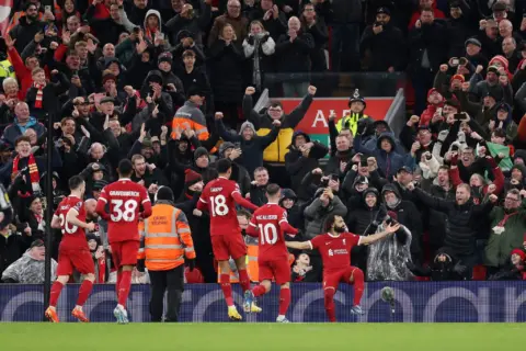 Match Report: Liverpool 4:2 Newcastle – Liverpool Move Three Points Clear In The Premier League With A Thrilling Victory