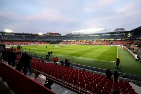 Sparta Prague vs. Liverpool: The Reds Continue Their Europa League Journey in Prague