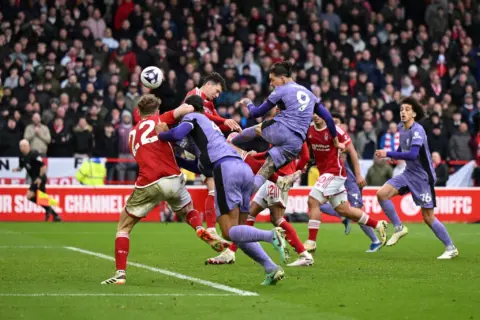 Match Report: Núñez Stoppage Time Header Gives Liverpool Massive Win