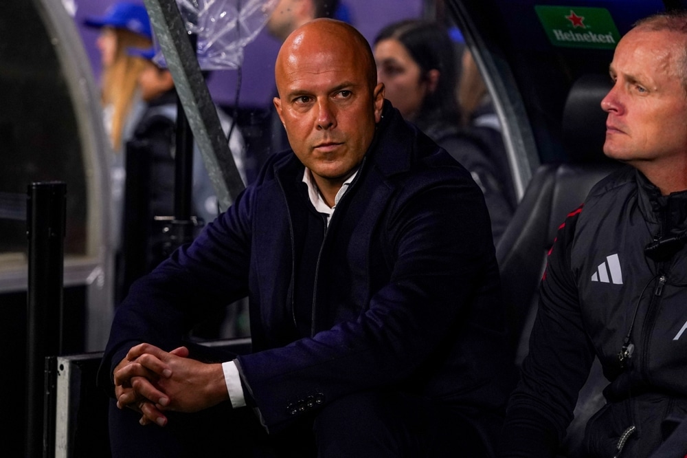 Arne Slot looks on frustrated from the touchline during Liverpool's Premier League defeat to Bournemouth.