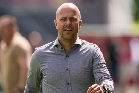 Slot & Hughes Reveal Transfer “Philosophy”: Youth Over Experience & The Jacquet Signing
