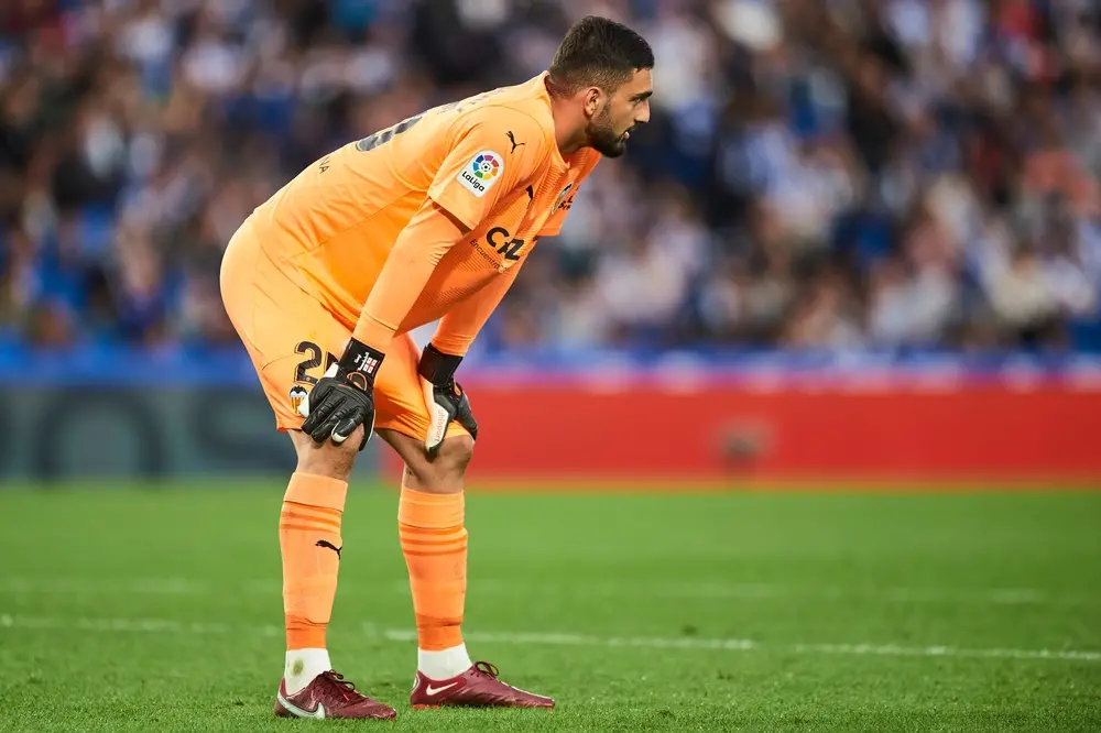 Giorgi Mamardashvili making a save for Liverpool against Galatasaray