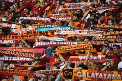 Galatasaray vs Liverpool Half-Time Report: Reds Trail Early