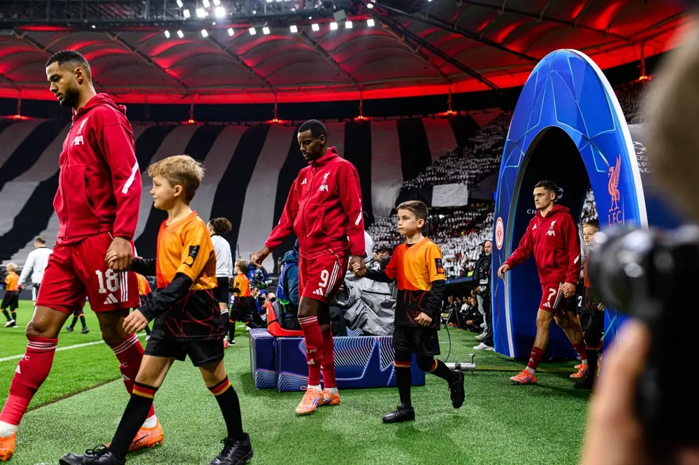 Alexander Isak playing for Liverpool