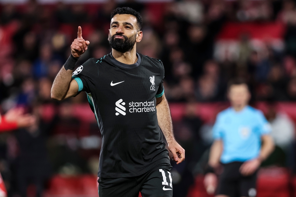 Mohamed Salah preparing to return to the pitch for Liverpool